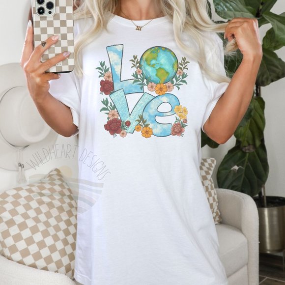 Tops - Earth Day Shirt, Earth Day Graphic T-shirt, Retro Love Earth T-shirt